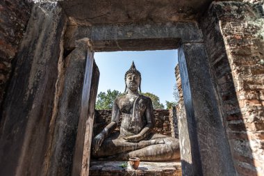 Tayland 'daki Wat Si Chum Tarihi Parkı Mahathat antik başkenti Sukhothai Tayland.