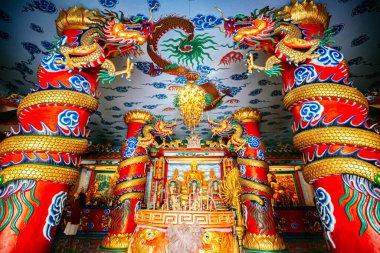 Çin tarzı ejderha heykeli