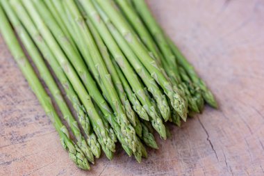 Kuşkonmaz, kansere karşı etkili bir şekilde etkili olan bir sebzedir. En fazla glutathiona sahip olan gıdadır.. 