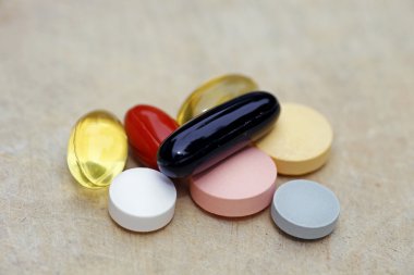 Makroyu arka plan yapılmış hap ve kapsül