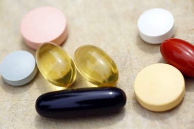 Makroyu arka plan yapılmış hap ve kapsül