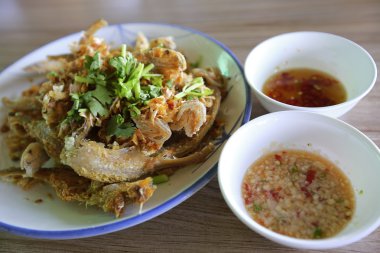 derin kızarmış balık