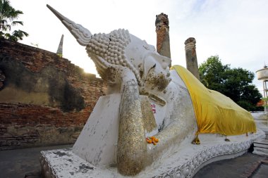 arka plan üzerinde Buda heykeli