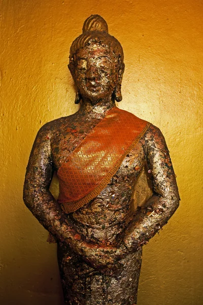 Arka plan üzerinde Buda heykeli — Stok fotoğraf