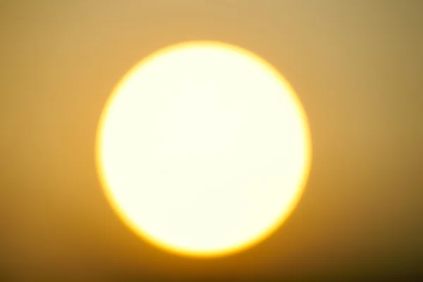 Gökyüzü ve puslu güneş lekeleri — Stok fotoğraf