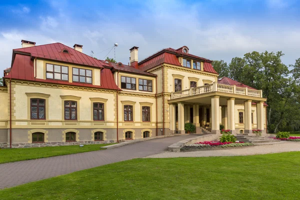 Dikli palace exterior in Latvia — Stock Photo, Image
