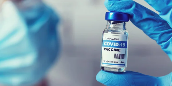 Scientifique Avec Flacon Vaccin Contre Coronavirus Main Espace Copie — Photo
