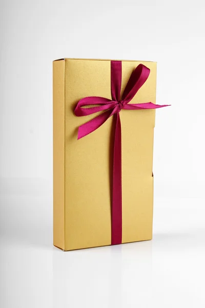 Golden gift box — Stock Photo, Image