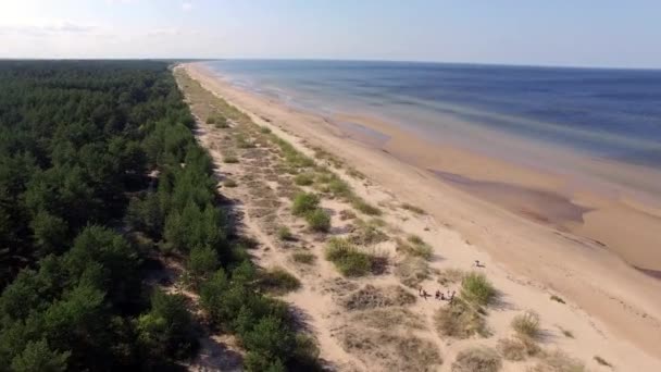 Vista aérea de la playa del mar Báltico. Riga, Letonia — Vídeo de stock
