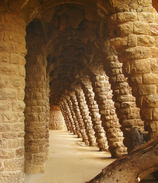 Gaudi'nin Parc Guell sütunlar — Stok fotoğraf