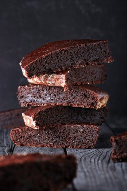 Çikolatalı kek yığını, closeup çikolatalı kek