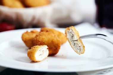 kızarmış tavuk nuggets