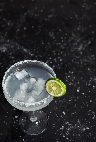 Margarita cocktail on black background — Stock Photo, Image