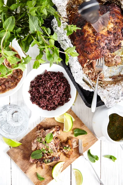 Küba stili yavaş kavrulmuş pork omuz