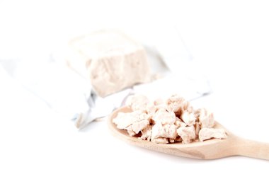 tahta kaşık üzerinde taze Maya