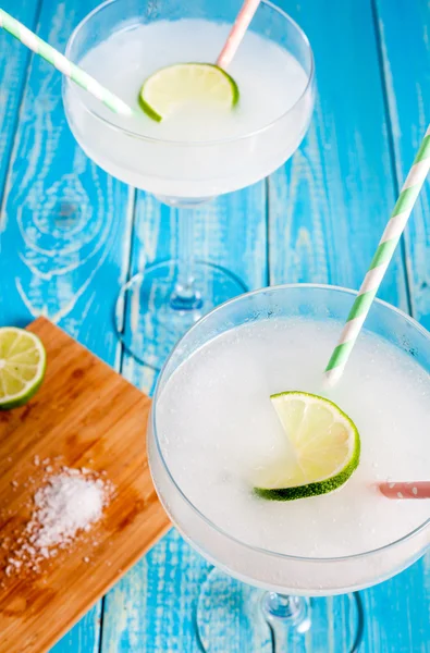 Two glases of frozen margarita — Stock Photo, Image