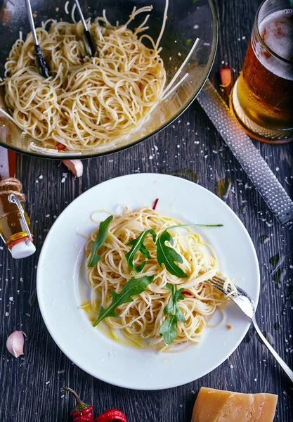 c sarımsak yağı ve biber ile