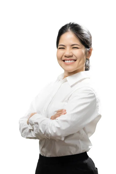 Asiatin Trägt Weißes Hemd Arm Gekreuzt Isoliert Auf Weißem Hintergrund — Stockfoto