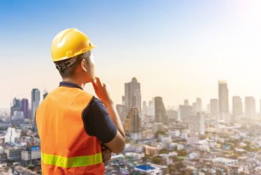 İnşaat mühendisi ve şehir planına sahip inşaat işi kavramı