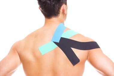 Kinesiotaping omuz kas adam