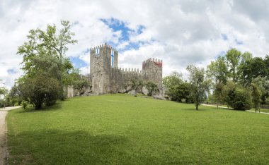Guimaraes kale şehir bayrağı ile