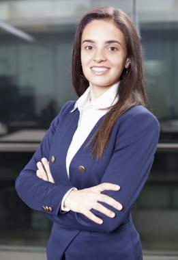 iş kadını kollarını çapraz