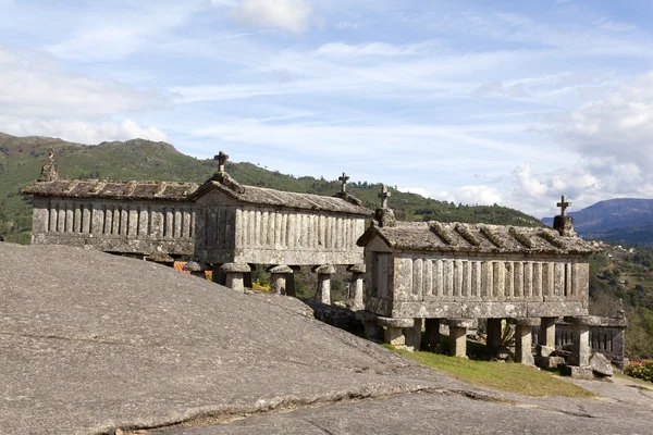 Secadores de maíz de piedra antiguos — Foto de Stock