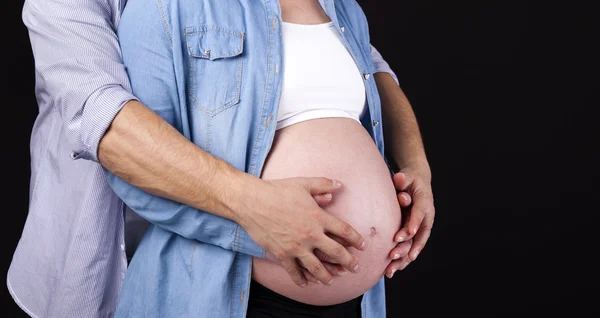 Ciąży kilka przytulanie — Zdjęcie stockowe