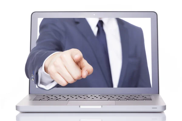 Biznesmen ręka wskazuje za pośrednictwem laptopa — Zdjęcie stockowe