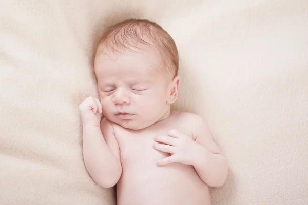 Adorable newborn baby sleeping — Stock Photo, Image