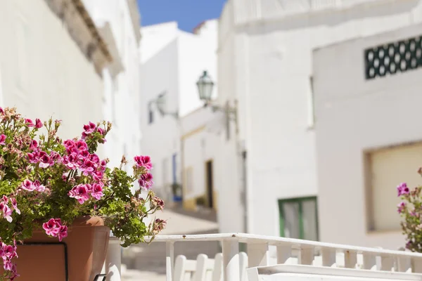 Rua no centro histórico de Albufeira, Portugal — Fotografia de Stock