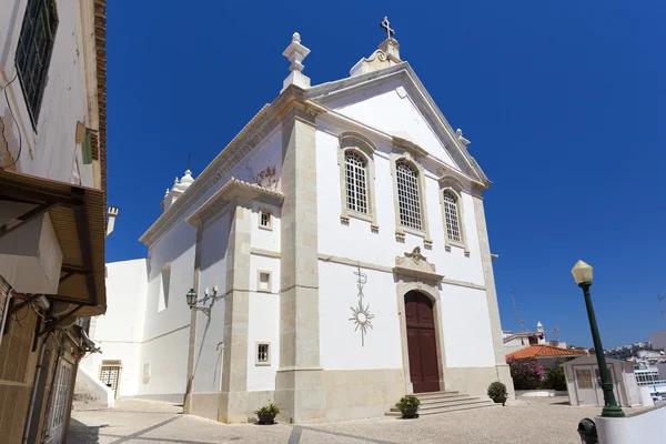 Iglesia de Albufeira en Algarve —  Fotos de Stock