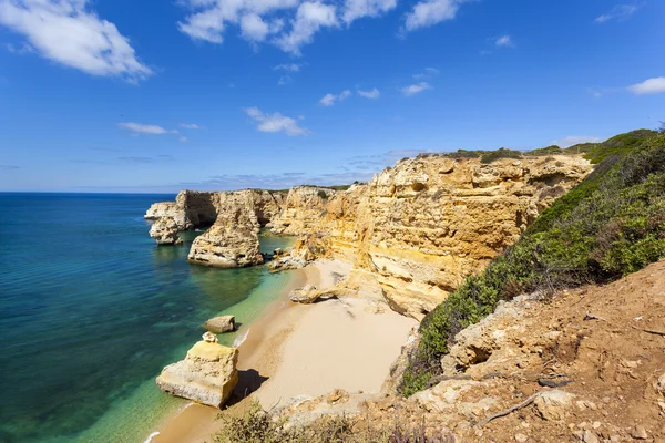 Playa idílica praia da Marinha — Foto de Stock