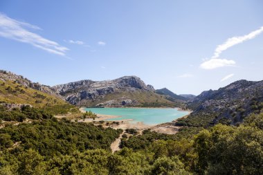 Tramuntana gölde Cuber