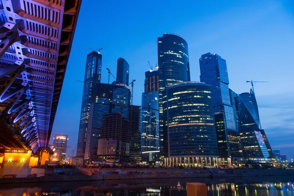 Moscovo-cidade (Moscow International Business Center) à noite, Rus — Fotografia de Stock