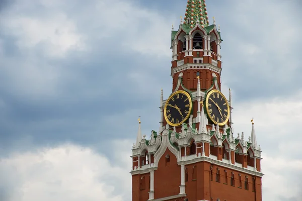 Moscow Kremlin. Spasskaya Tower, clock. Red Square. UNESCO World — Stock Photo, Image