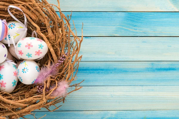 Easter eggs in nest — Stock Photo, Image