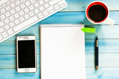 klavye ile modern çalışma alanı