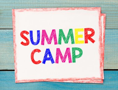 Kağıt üzerinde yaz kampı metin