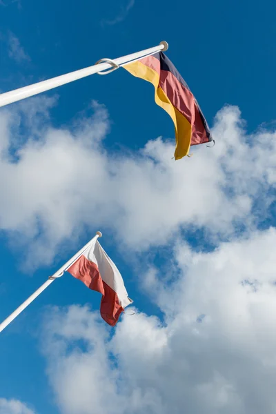 Drapeaux de Pologne et d'Allemagne — Photo