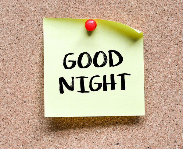 Примечание с ночной надписью Goon
