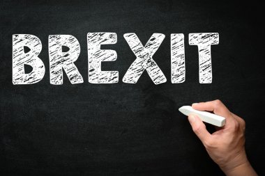Yazı tahtası üzerinde el yazısı Brexit