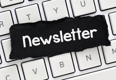 BENİ Kelime beyaz bir kağıt parçasına yazılmış .