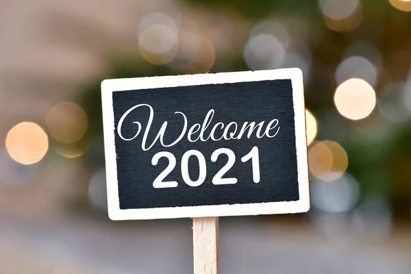 Welcome 2021 Text Written Small Chalkboard Blurred Background — Stock Photo, Image