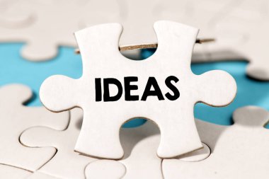 Fikirler. Kelime fikirli bulmaca kâğıdı.