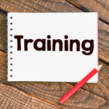 Bir kağıt parçasında eğitim kelimesi 