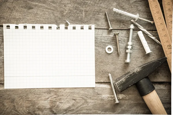 İnşaat araçları ve defter