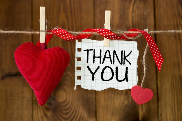 Thank You message written on a paper hanging on the clothesline — Stock Photo, Image