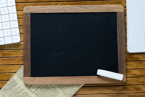 Liten trä inramade blackboard — Stockfoto