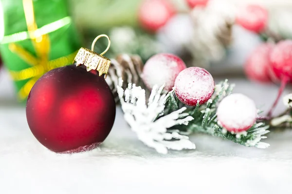 Boule de Noël rouge — Photo